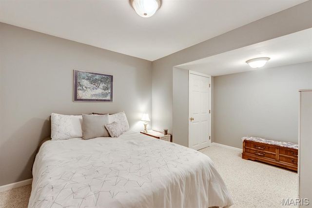 128 Coppersmith Court, St Charles, MO 63301