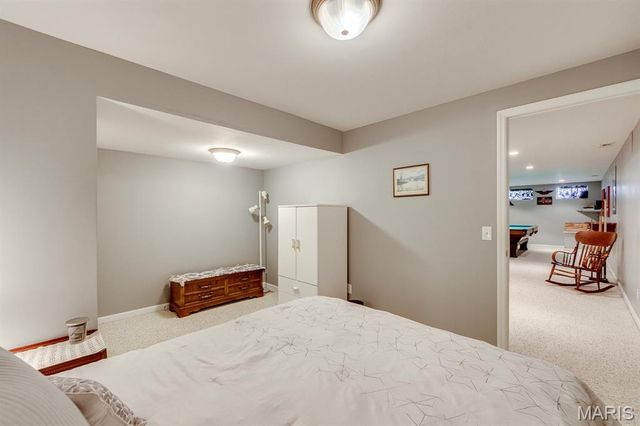 128 Coppersmith Court, St Charles, MO 63301