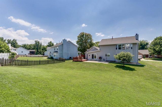 128 Coppersmith Court, St Charles, MO 63301