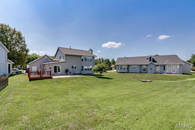 128 Coppersmith Court, St Charles, MO 63301