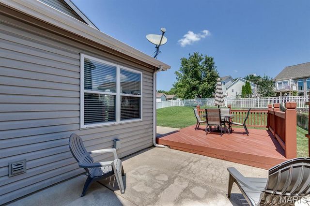 128 Coppersmith Court, St Charles, MO 63301