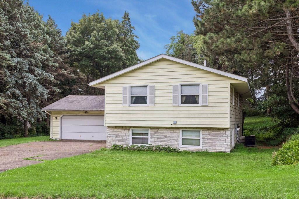2390 50th Street E, Inver Grove Heights, MN 55076 — exterior