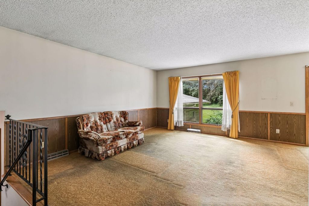 2390 50th Street E, Inver Grove Heights, MN 55076 — photo 2