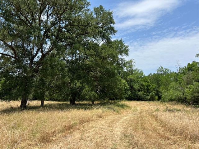 124 Valley Creek Dr, Cedar Creek, TX 78612