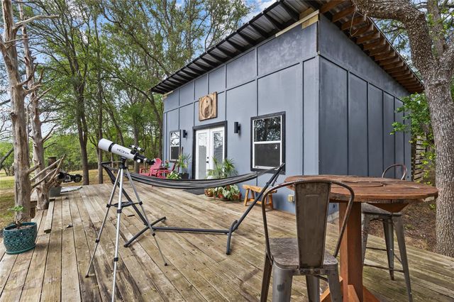 124 Valley Creek Dr, Cedar Creek, TX 78612