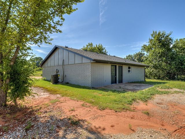 2187 County Road 1268, Blanchard, OK 73010