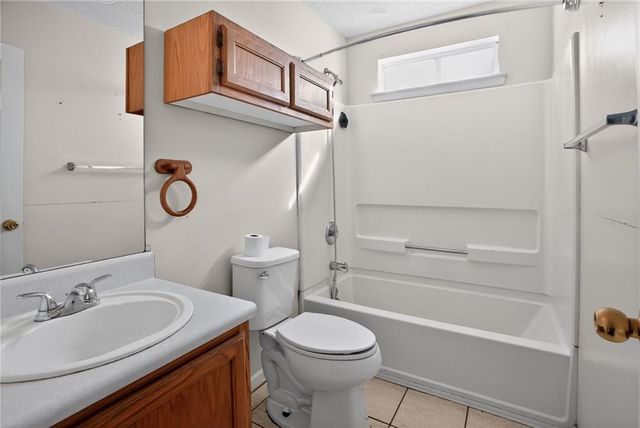 3532 Oak Leaf Court, Rex, GA 30273