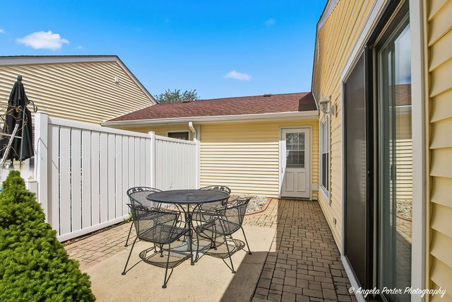 7201 Hastings Circle 332, Fox Lake, IL 60020