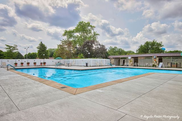 7201 Hastings Circle 332, Fox Lake, IL 60020