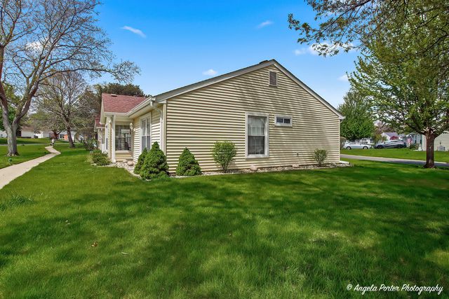 7201 Hastings Circle 332, Fox Lake, IL 60020