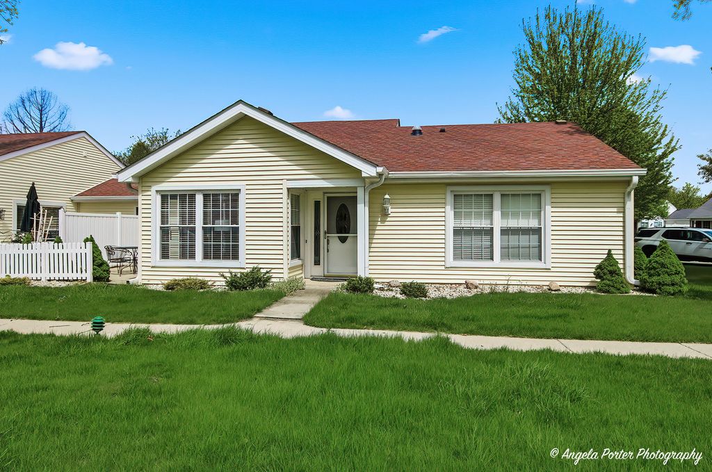 7201 Hastings Circle 332, Fox Lake, IL 60020
