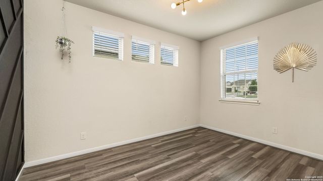 9521 DAK AVE, San Antonio, TX 78254