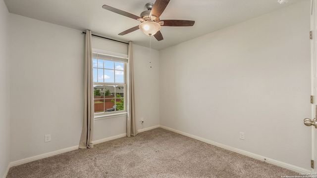 9521 DAK AVE, San Antonio, TX 78254