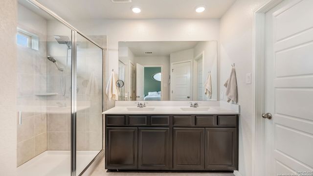 9521 DAK AVE, San Antonio, TX 78254