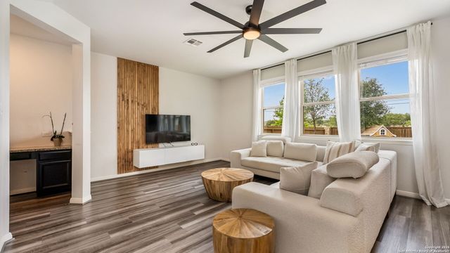 9521 DAK AVE, San Antonio, TX 78254