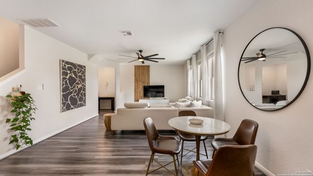 9521 DAK AVE, San Antonio, TX 78254