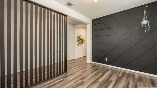 9521 DAK AVE, San Antonio, TX 78254