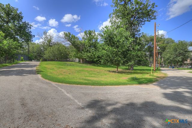 1150 Ethel, Seguin, TX 78155