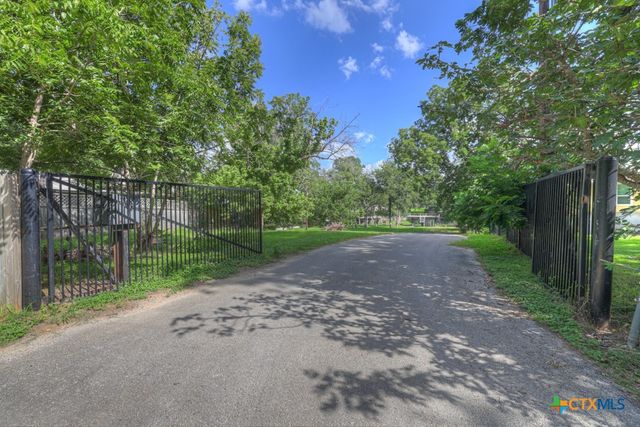 1150 Ethel, Seguin, TX 78155