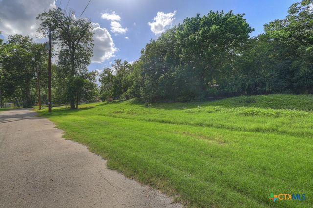 1150 Ethel, Seguin, TX 78155