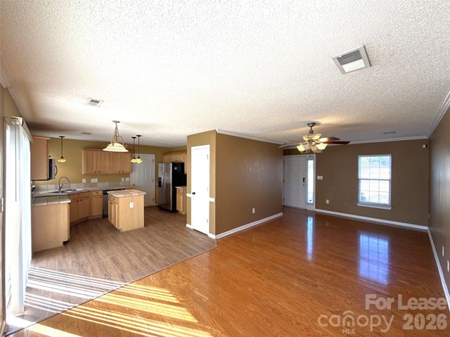 7304 Ravanna Drive, Charlotte, NC 28213