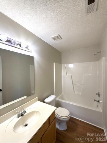 7304 Ravanna Drive, Charlotte, NC 28213