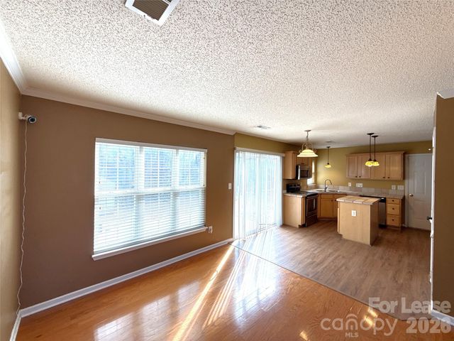 7304 Ravanna Drive, Charlotte, NC 28213