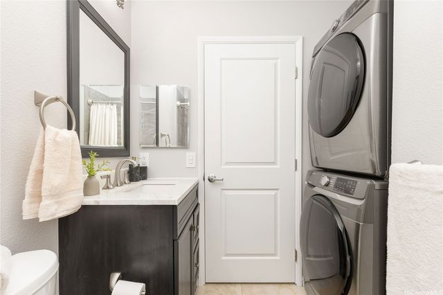 94-839 Lumiauau Street M101, Waipahu, HI 96797