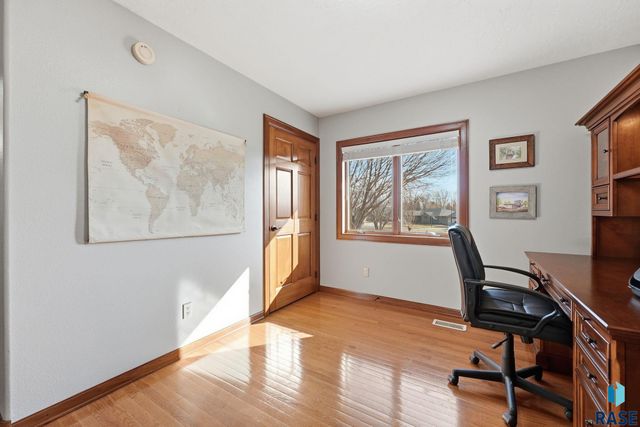 1412 S Deerberry Trl Trail, Sioux Falls, SD 57106