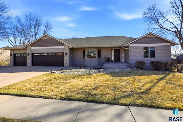 1412 S Deerberry Trl Trail, Sioux Falls, SD 57106