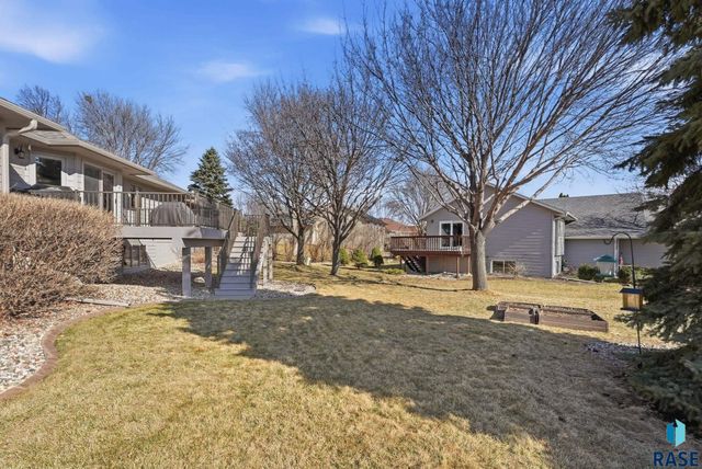 1412 S Deerberry Trl Trail, Sioux Falls, SD 57106