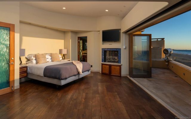 3921 Ocean Front Walk, San Diego, CA 92109