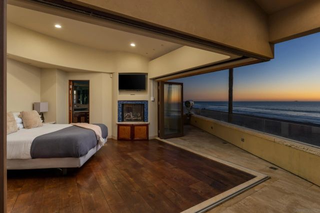 3921 Ocean Front Walk, San Diego, CA 92109