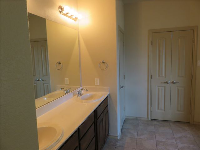 1122 Walter Stephenson Road, Midlothian, TX 76065