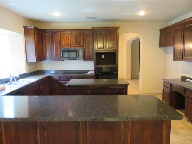 1122 Walter Stephenson Road, Midlothian, TX 76065