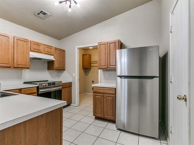 15400 Camellia Road, Oklahoma City, OK 73170