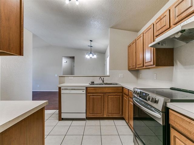 15400 Camellia Road, Oklahoma City, OK 73170