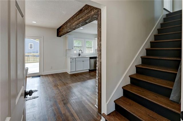 5000 FONTANA Street, Roeland Park, KS 66205