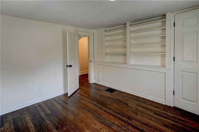 5000 FONTANA Street, Roeland Park, KS 66205