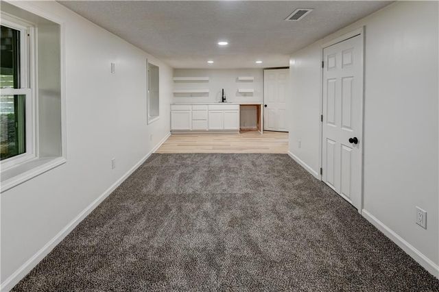 5000 FONTANA Street, Roeland Park, KS 66205