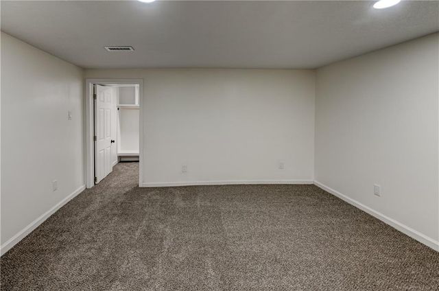 5000 FONTANA Street, Roeland Park, KS 66205