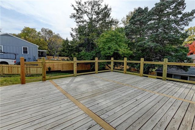 5000 FONTANA Street, Roeland Park, KS 66205