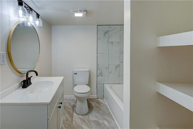 5000 FONTANA Street, Roeland Park, KS 66205