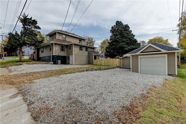 5000 FONTANA Street, Roeland Park, KS 66205