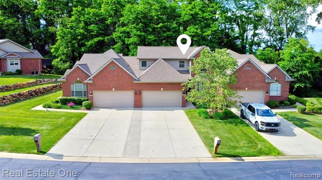 9572 Kingsway Circle, Clarkston, MI 48348