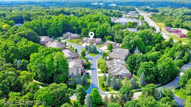 9572 Kingsway Circle, Clarkston, MI 48348