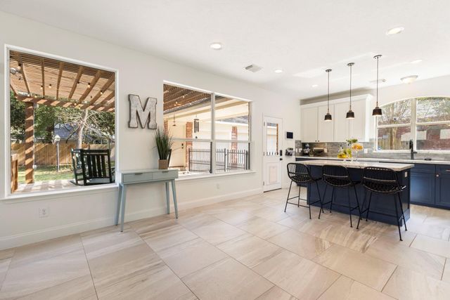 7 S Acacia Park Circle, The Woodlands, TX 77382