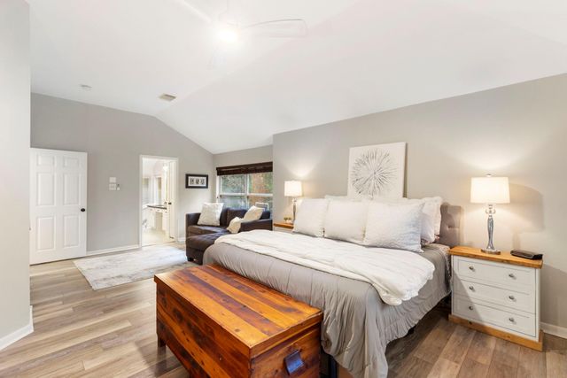 7 S Acacia Park Circle, The Woodlands, TX 77382