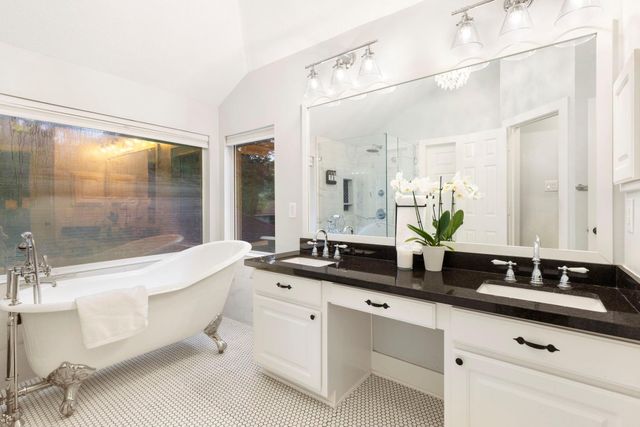 7 S Acacia Park Circle, The Woodlands, TX 77382