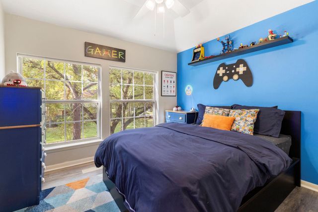 7 S Acacia Park Circle, The Woodlands, TX 77382